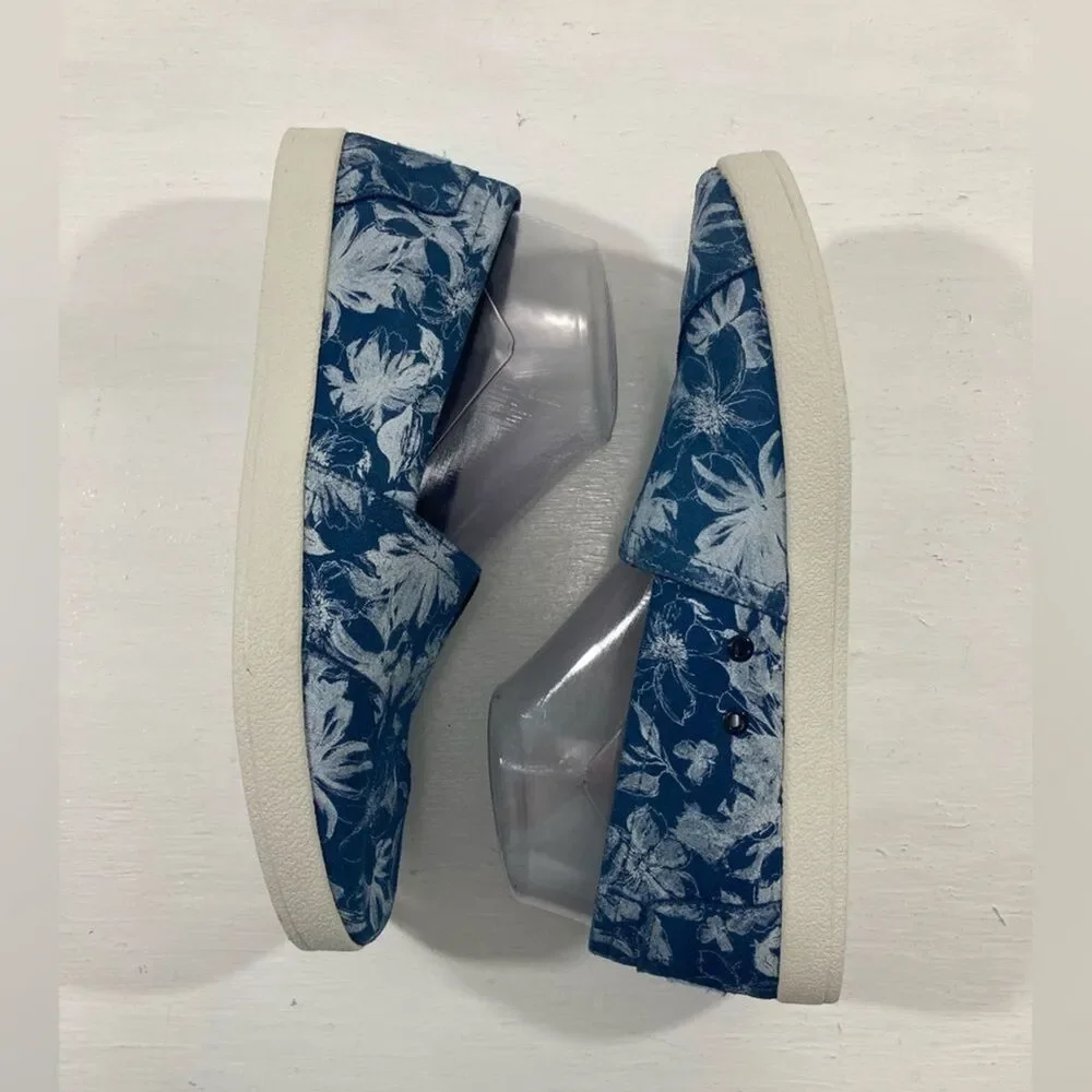 TOMS Avalon Slip On Sneakers Womens 9 Blue Suede Floral Print Casual Comfort